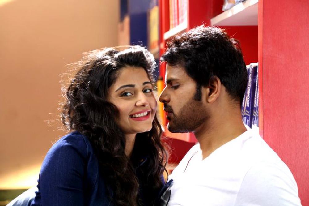 Oru Melliya Kodu Tamil Movie Stills | Arjun, Shaam, Asha Bhat, Seetha
