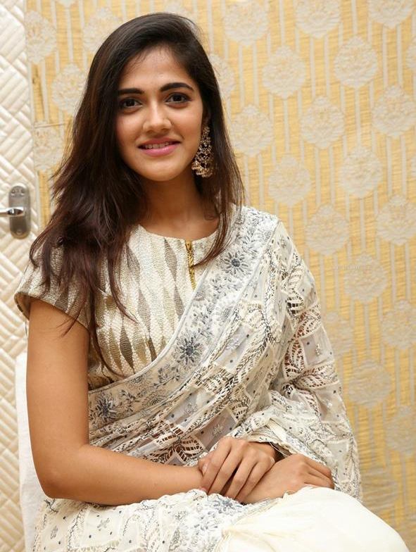 Simran Choudhary Latest Images.