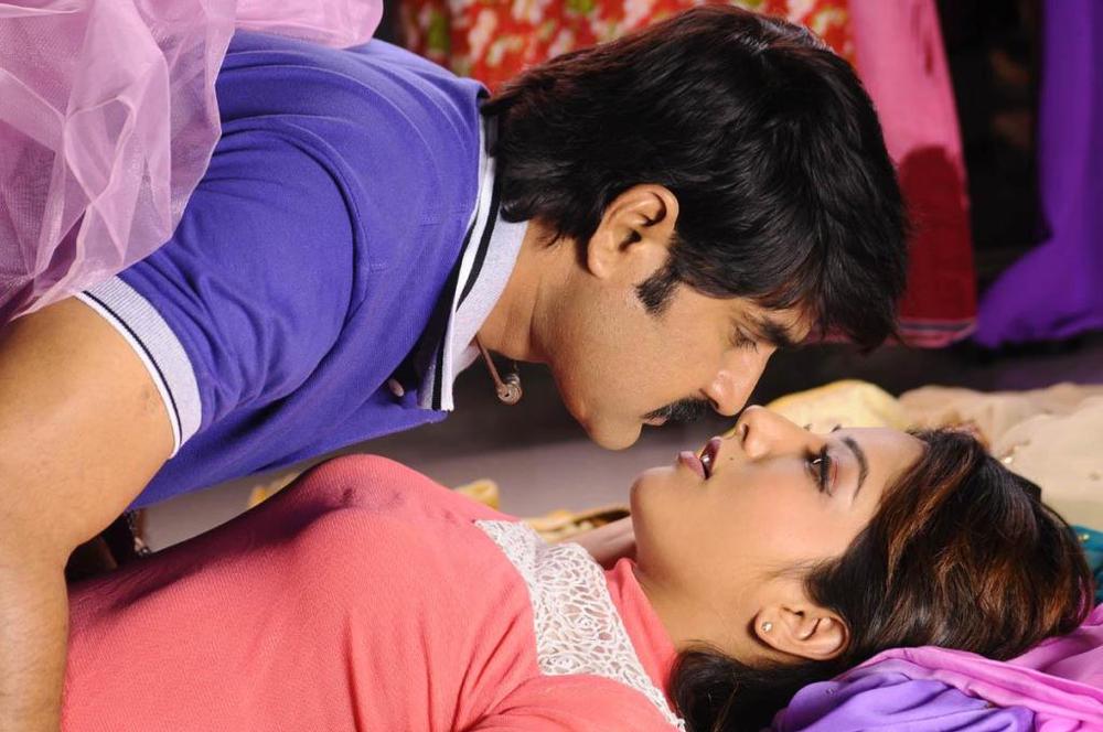 D Ante D Telugu Movie Stills | Meka Srikanth, Sonia Mann