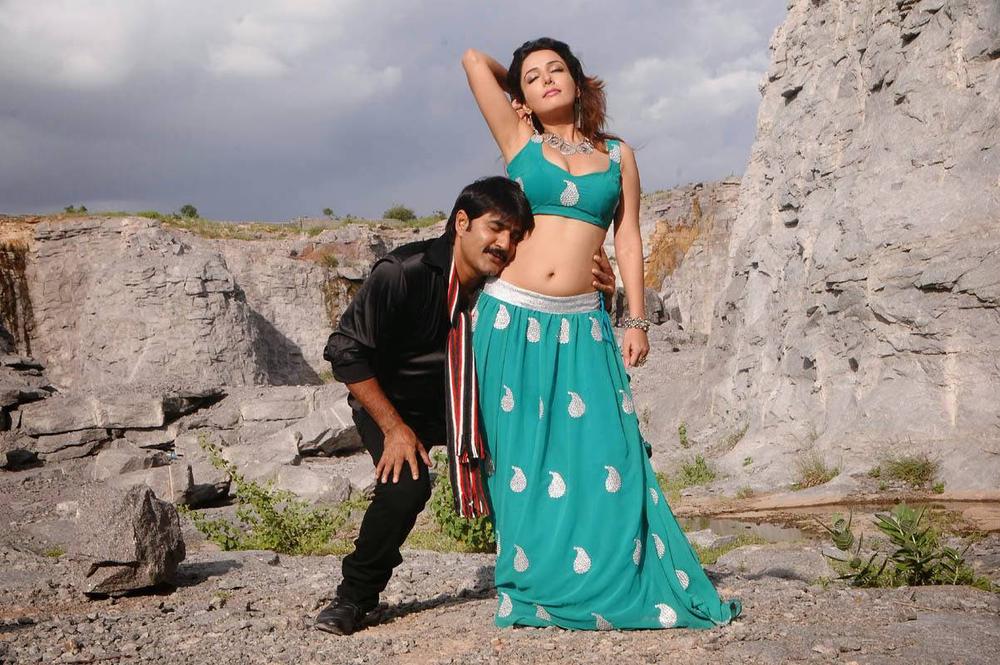 D Ante D Telugu Movie Stills | Meka Srikanth, Sonia Mann
