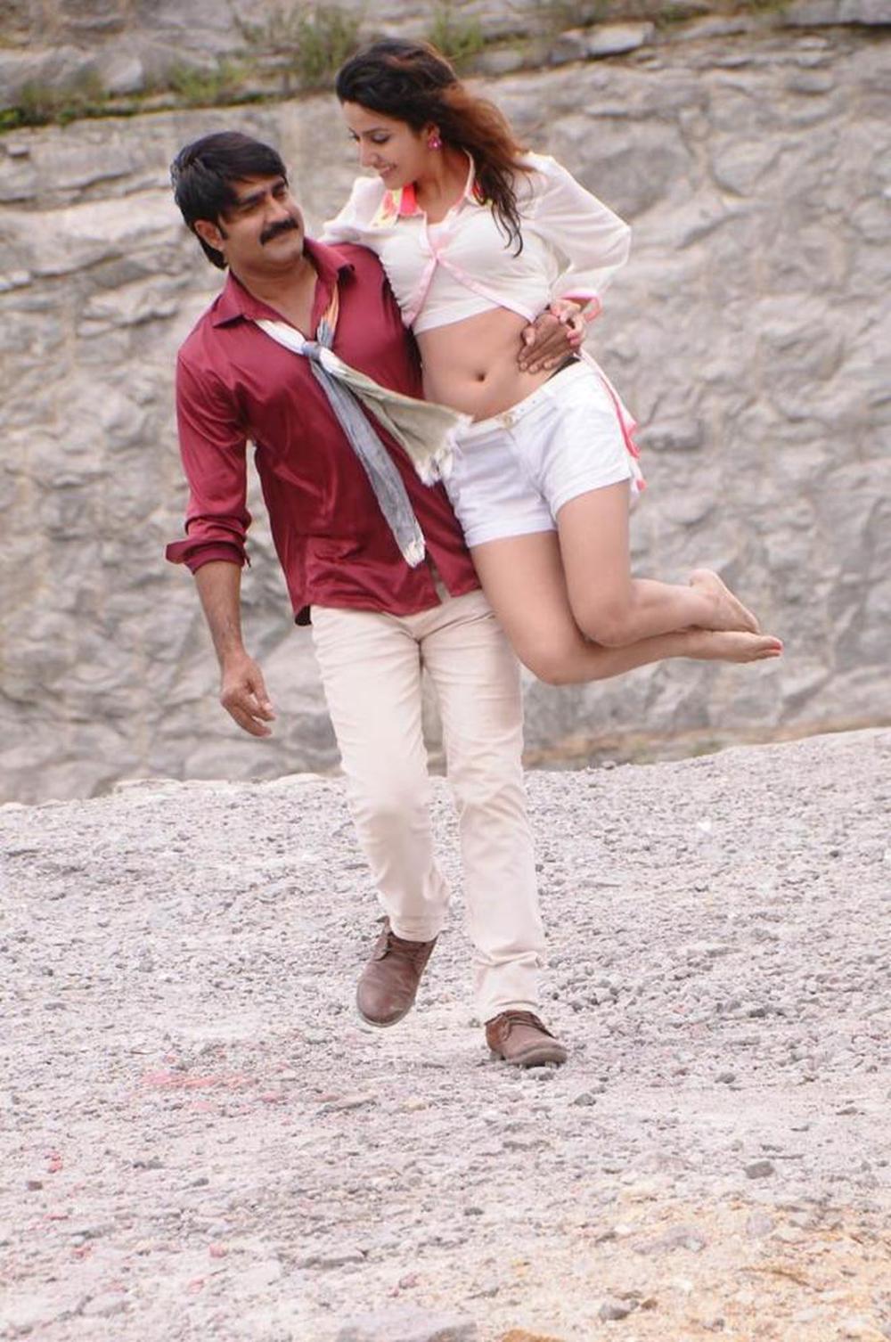 D Ante D Telugu Movie Stills | Meka Srikanth, Sonia Mann