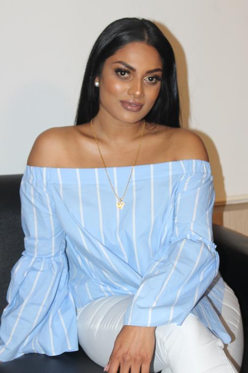Iruttu Araiyil Murattu Kuthu press meet stills