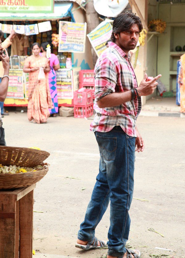 Yatchan Tamil  Movie Stills | Arya