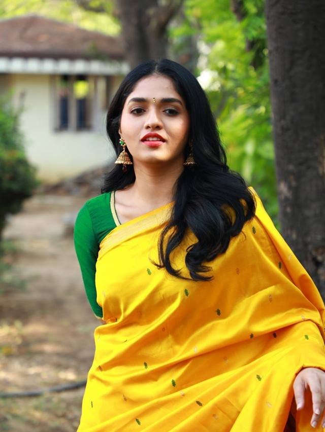 Actress Sunaina Fresh Images.