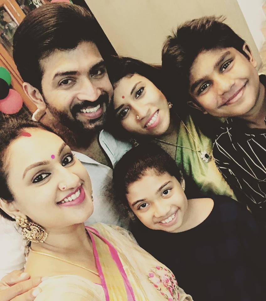 Arun Vijay family photos