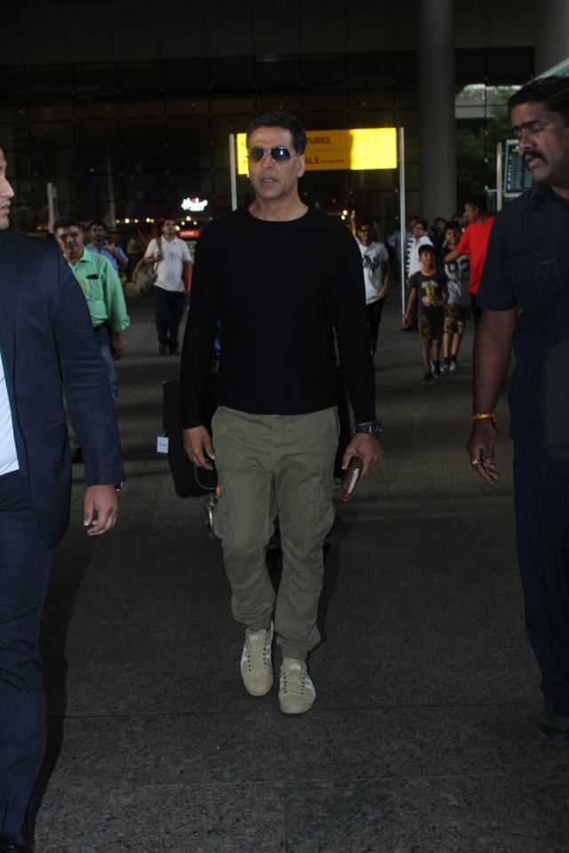Excellent Actor Akshay Kumar Shooting Spot Photos.