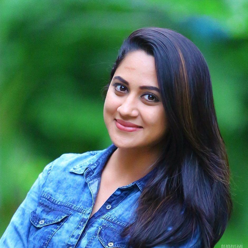 Beautiful Actress Miya George Pics.