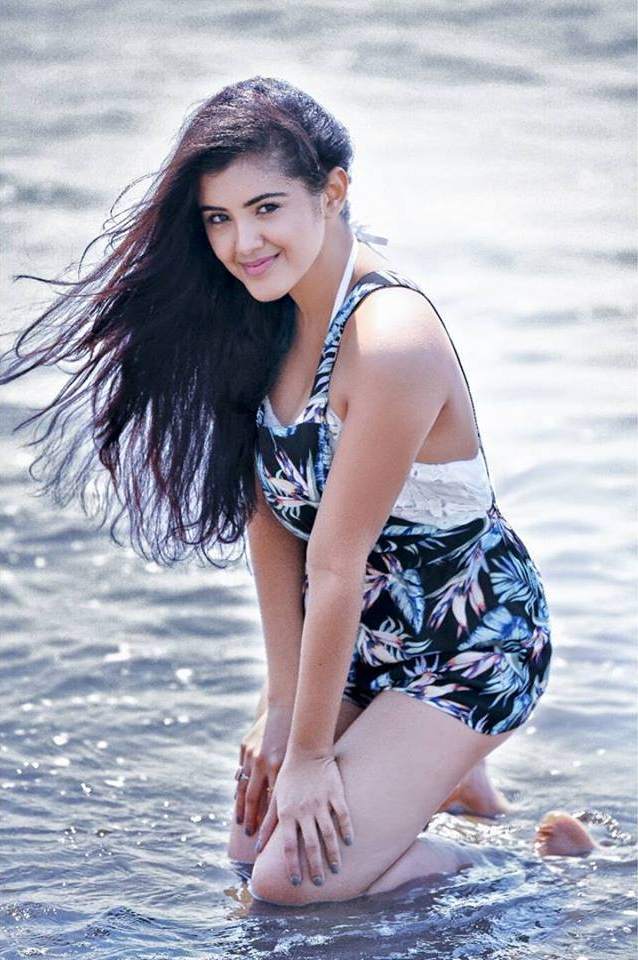 Sizzling Actress Malavika Sharma Photos.