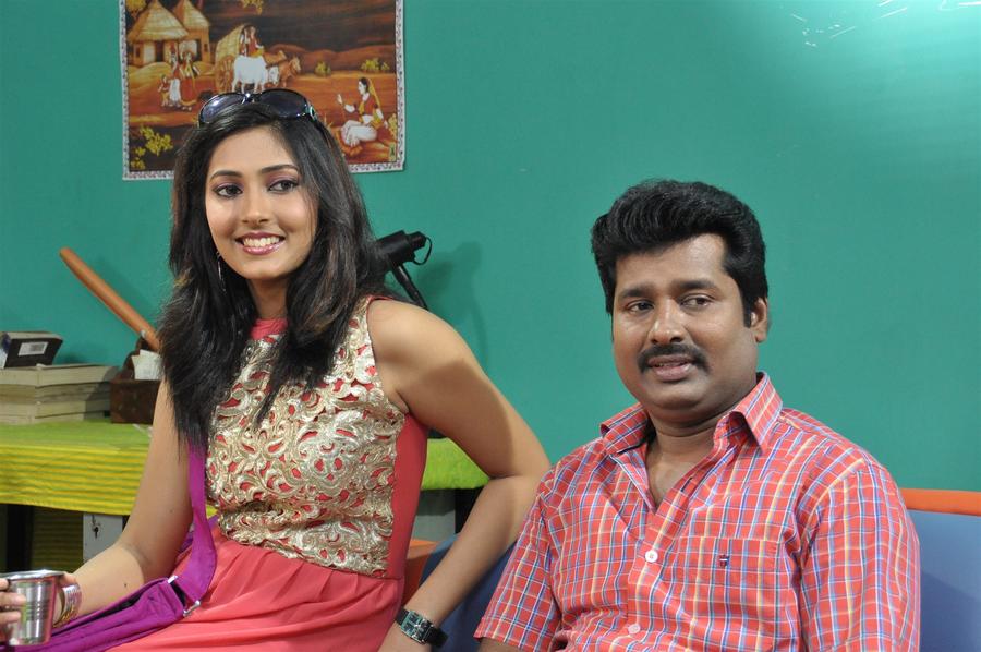 Ennodu Nee Irundhaal Movie Exclusive Photos.