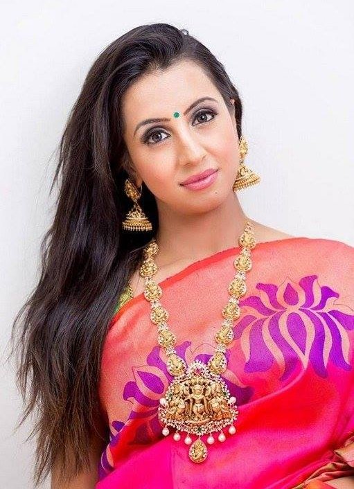 Sanjjanaa Galrani Wonderful Images.