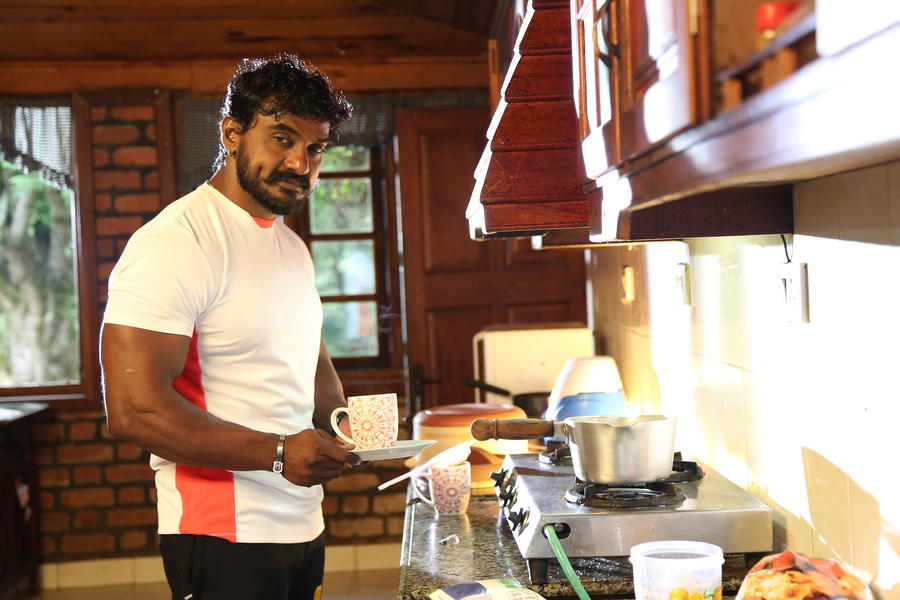 Pathu Second Mutham New Movie Stills.