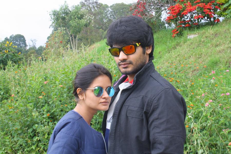 Roja Maaligai New Movie Exclusive Photos.