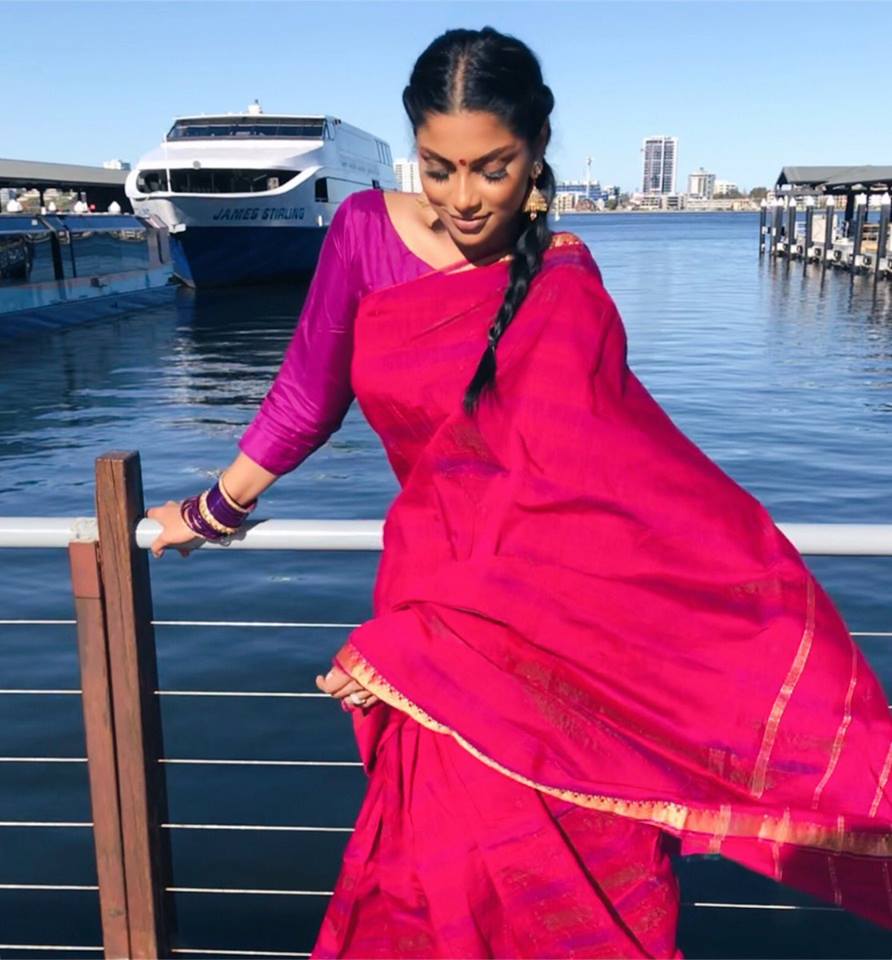 Chandrika Ravi Glamorous Photos.