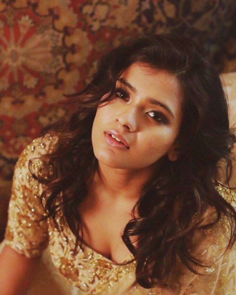 Hebah Patel New Photos.