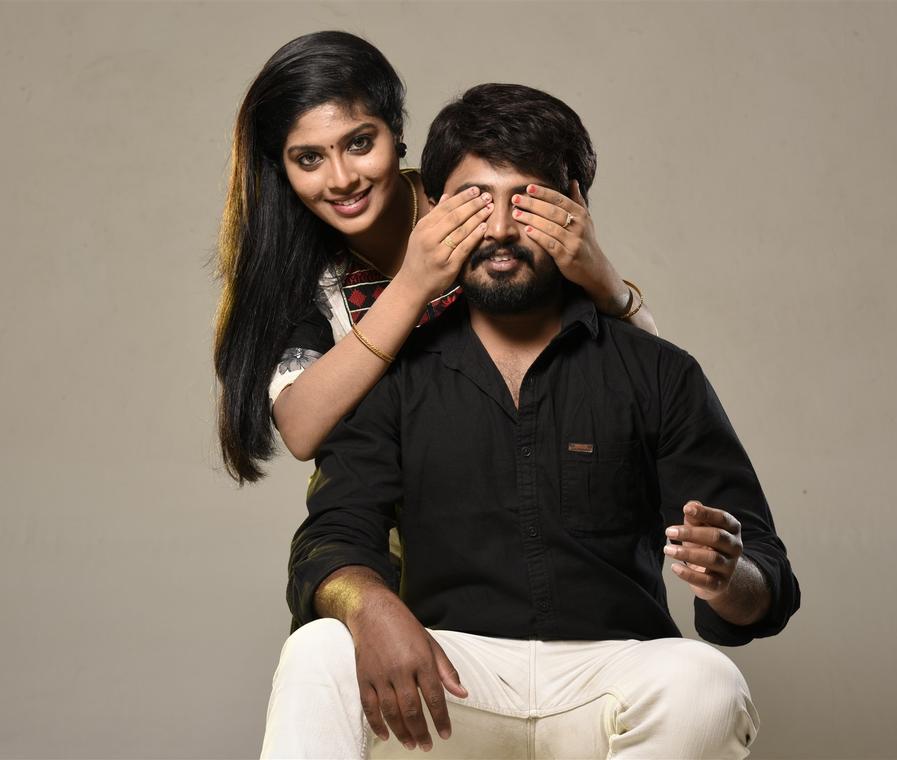 Parthiban Kadhal Press Meet Photos.