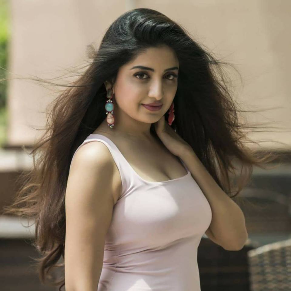 Poonam Kaur Latest Photos