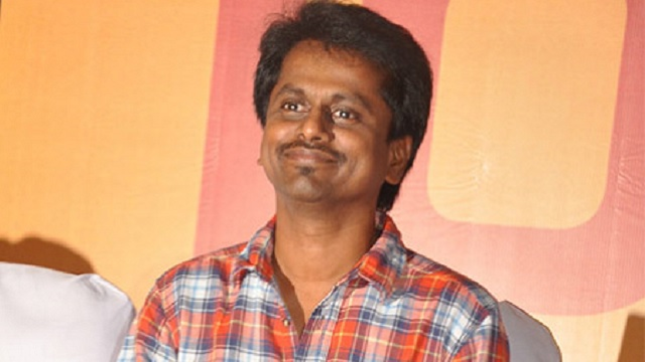 SRI TAMIL LEAKS AR.MURUGADOSS IN HOTEL