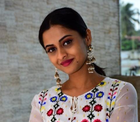 Sema Movie Heroine Arthana Binu Sizzling Pics.