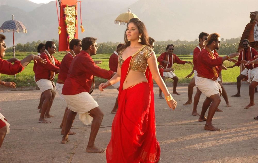 Kalakalappu Tamil Movie Stills | Anjali