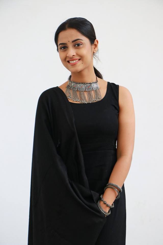 Arthana Binu Sizzling Pics.