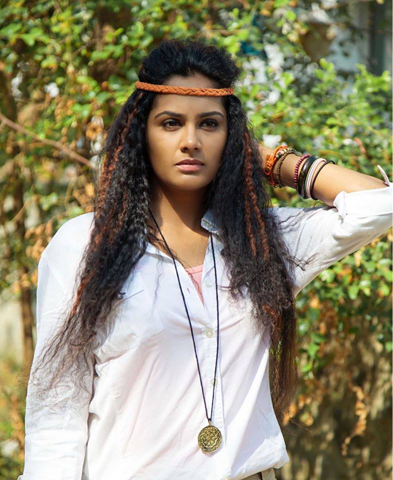 Actress Lakshmi Priyaa Chandramouli latest stills.