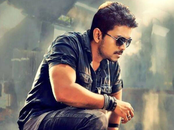 Vijay visits DMK Supremo at Kauvery Hospital