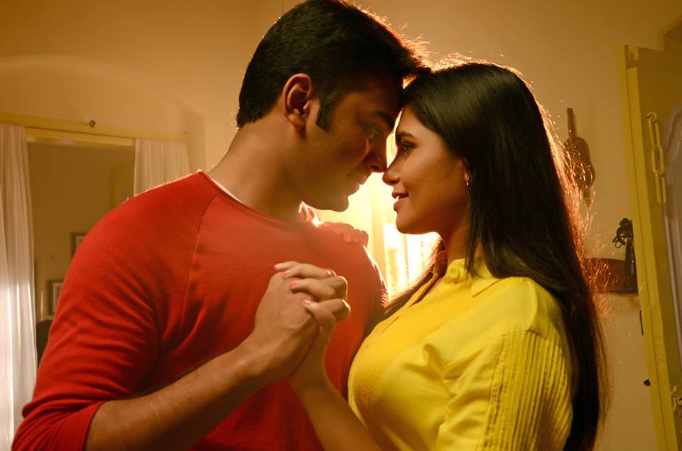 Enga Kaatula Mazhai Latest Stills