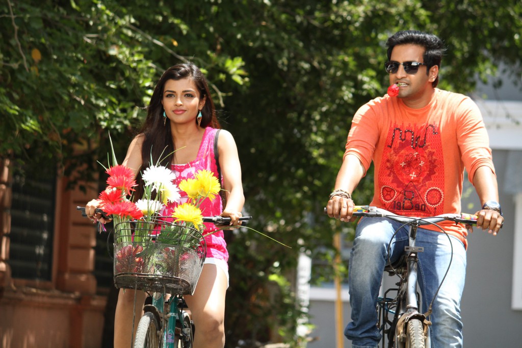 Inimey Ippadithaan Movie Stills | Santhanam, Ashna Zaveri