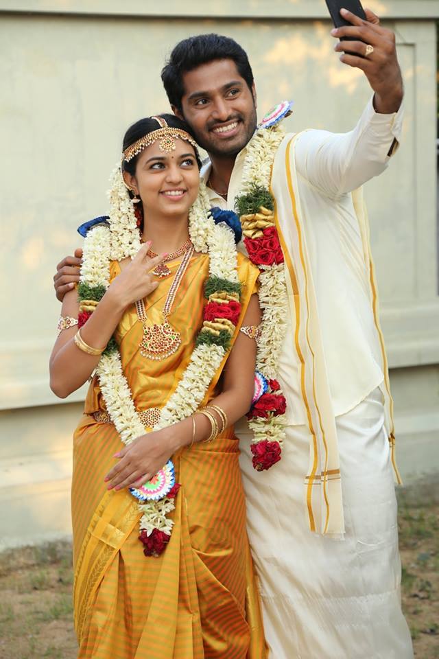 Marainthirunthu Paarkum Marmam Enna Movie Pics.