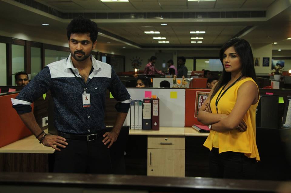 Titanic Kadhalum Kavundhu Pogum Movie Pics.