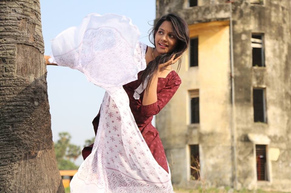 Marainthirunthu Paarkum Marmam Enna Movie Stills