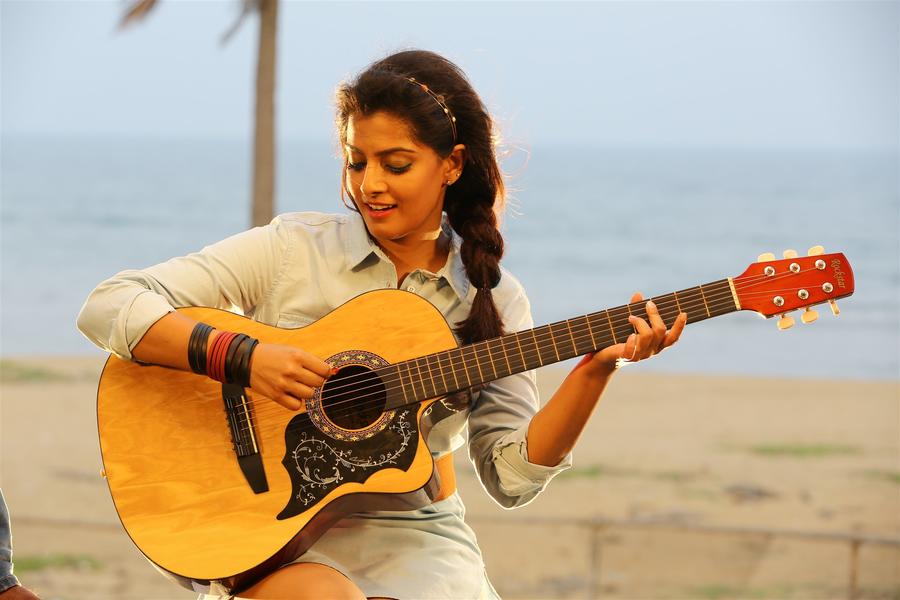 Echarikkai Ithu Manithargal Nadamadum Idam New Pics.
