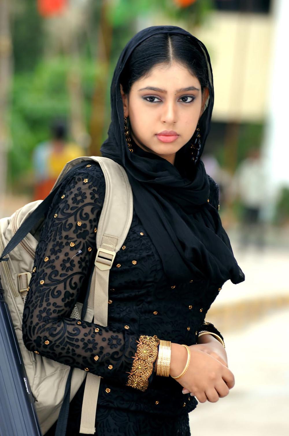 Neeyum Naanum Nilavum Vaanum New Tamil Movie Stills | Tanish, Neethi Taylor