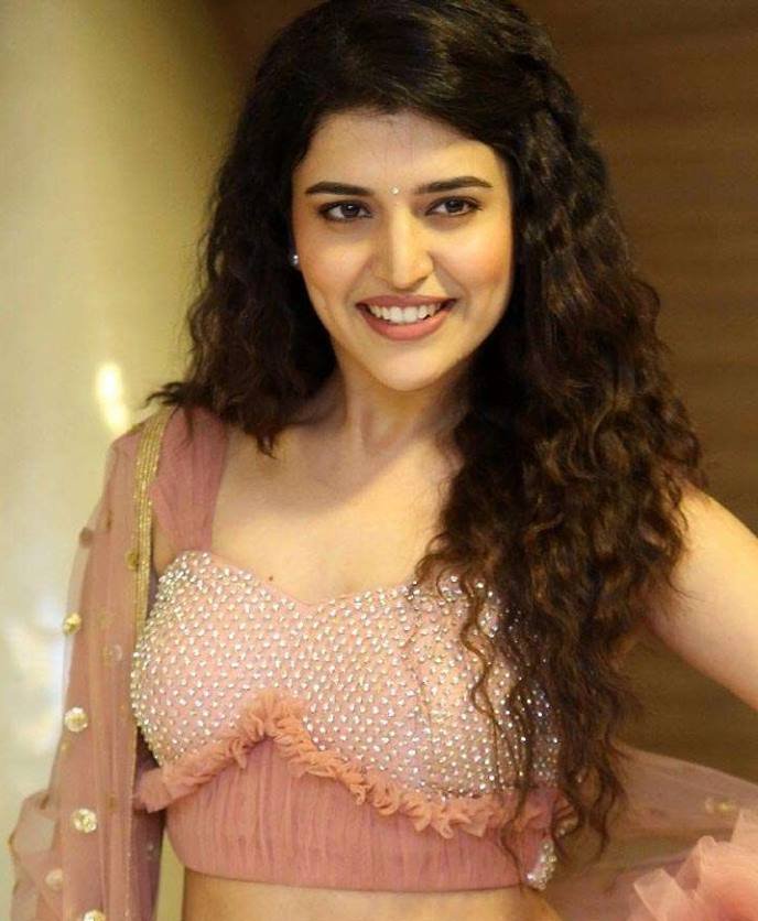 Chitra Shukla Impressive images.