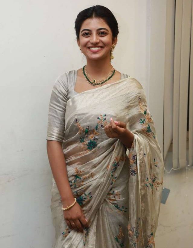 Actress Anandhi latest stills.