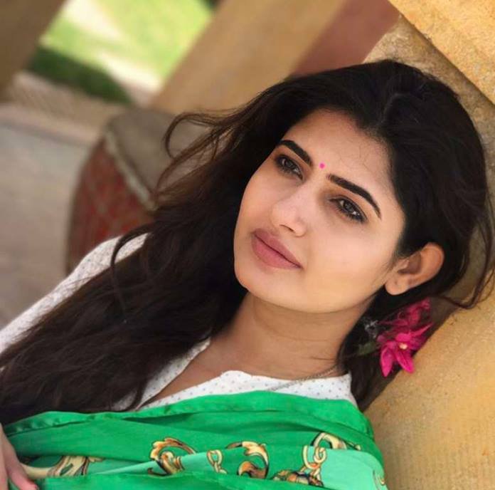 Ashima Narwal Eye Pooping Pics.