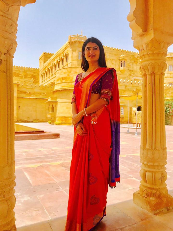 Ashima Narwal Eye Pooping Pics.