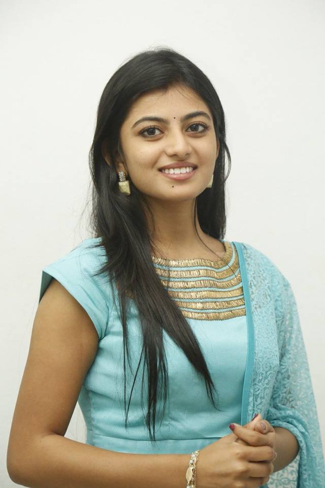 Actress Anandhi latest stills.