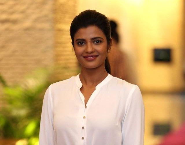 Aishwarya Rajesh Glamorous Pics.
