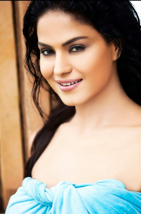 Veena Malik's Spicy Stills