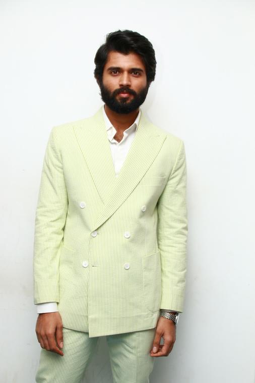 Vijay Deverakonda Very Fresh Images.
