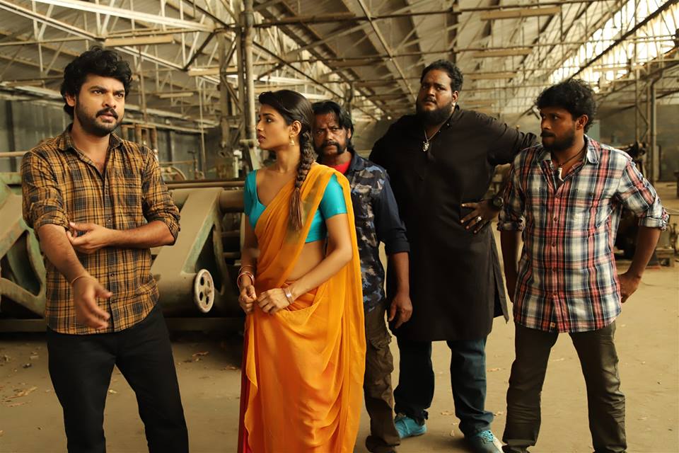 Ivanukku Engaiyo Macham Irukku Exclusive Images.