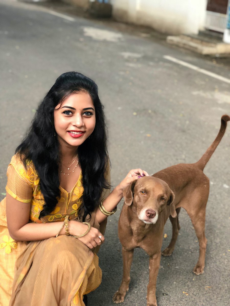 Actress Suza Kumar glamorous pictures