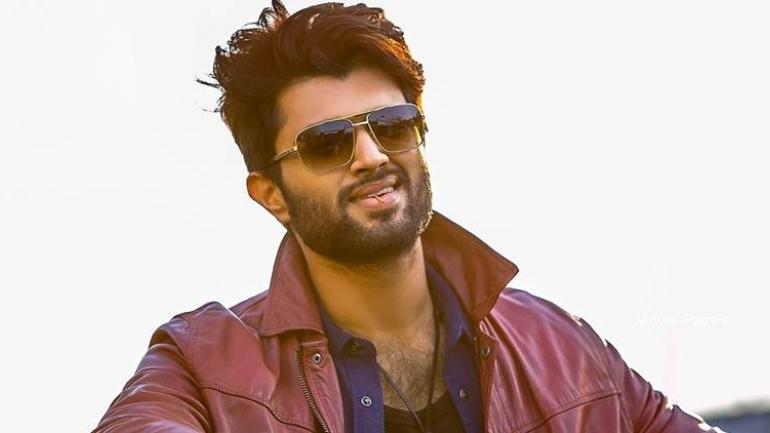 Vijay Deverakonda Stunning Stills From Taxiwaala
