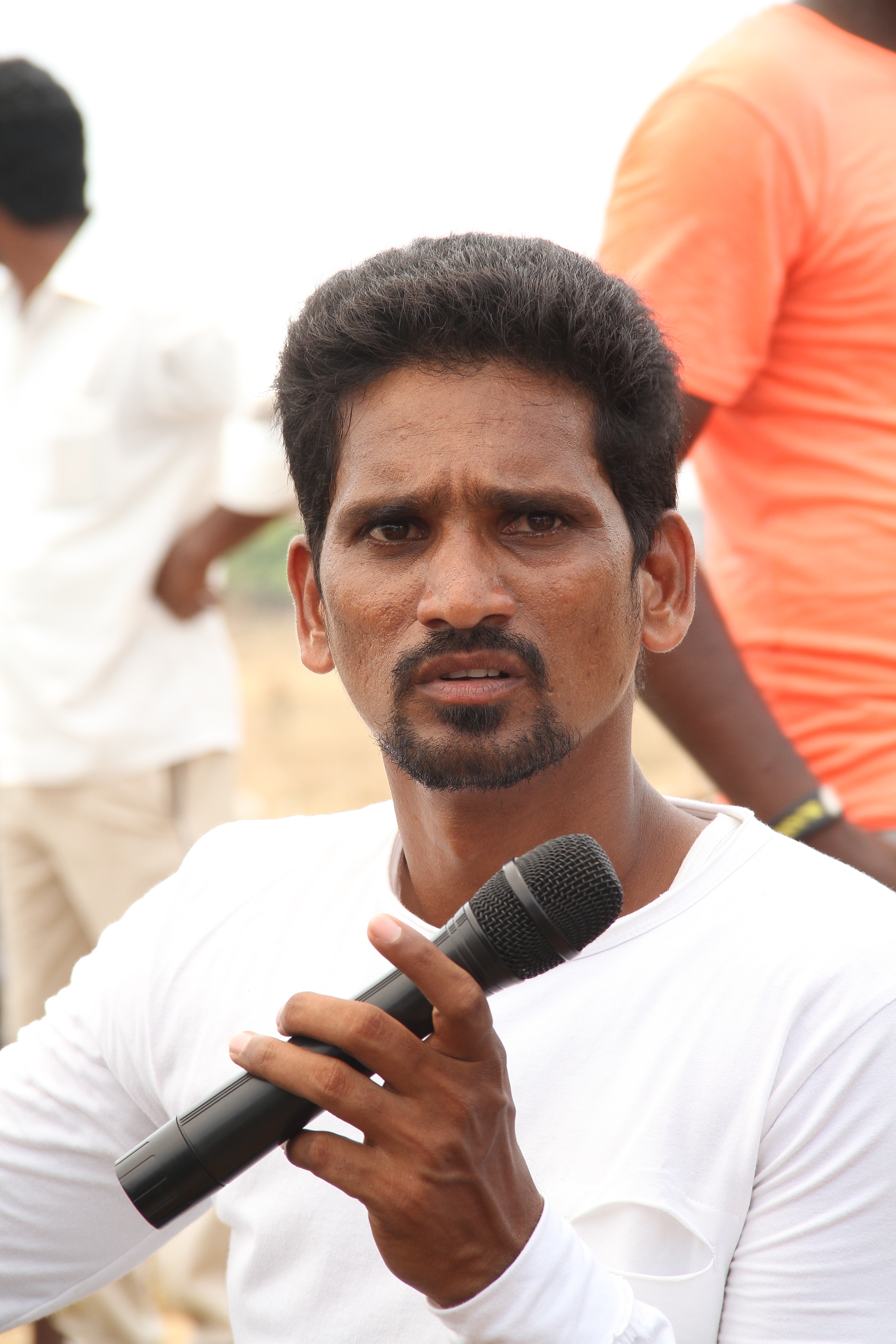 Adho Andha Paravai Pola Stills
