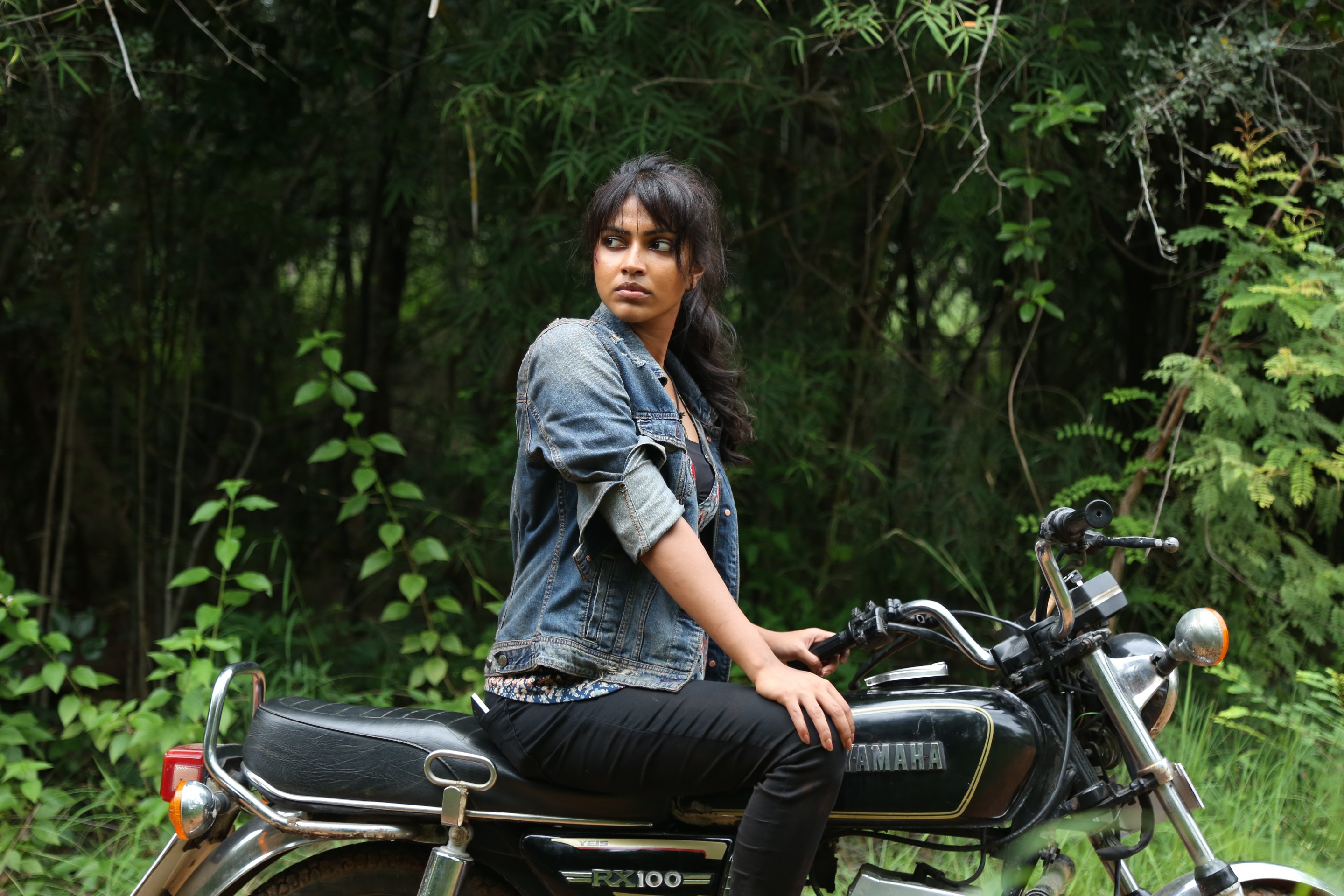 Adho Andha Paravai Pola Stills