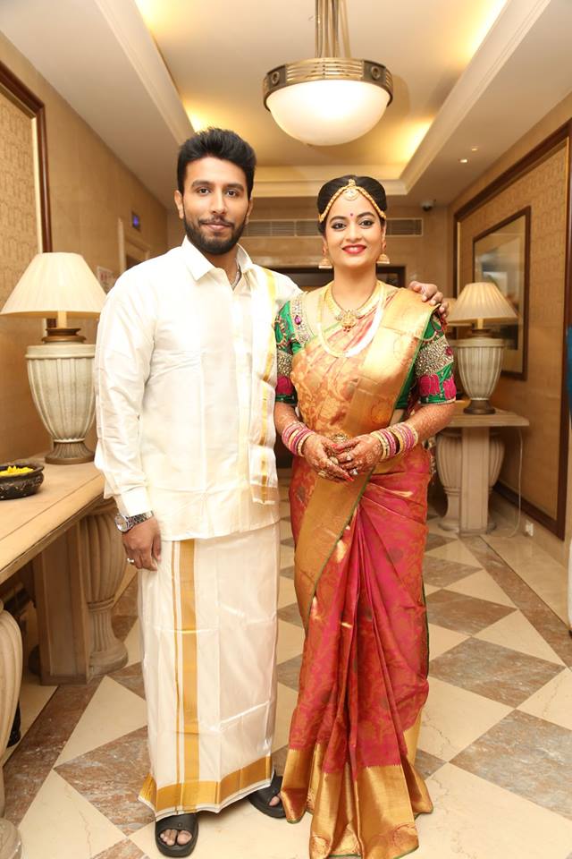 Suja Varunee Sivakumar Wedding Reception Photos
