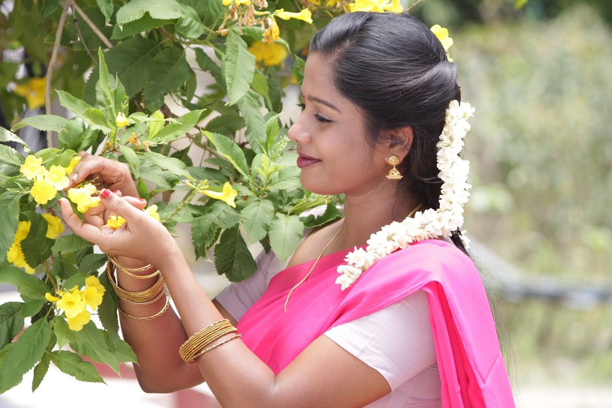 Dhoni Kabadi Kuzhu Fresh Images.