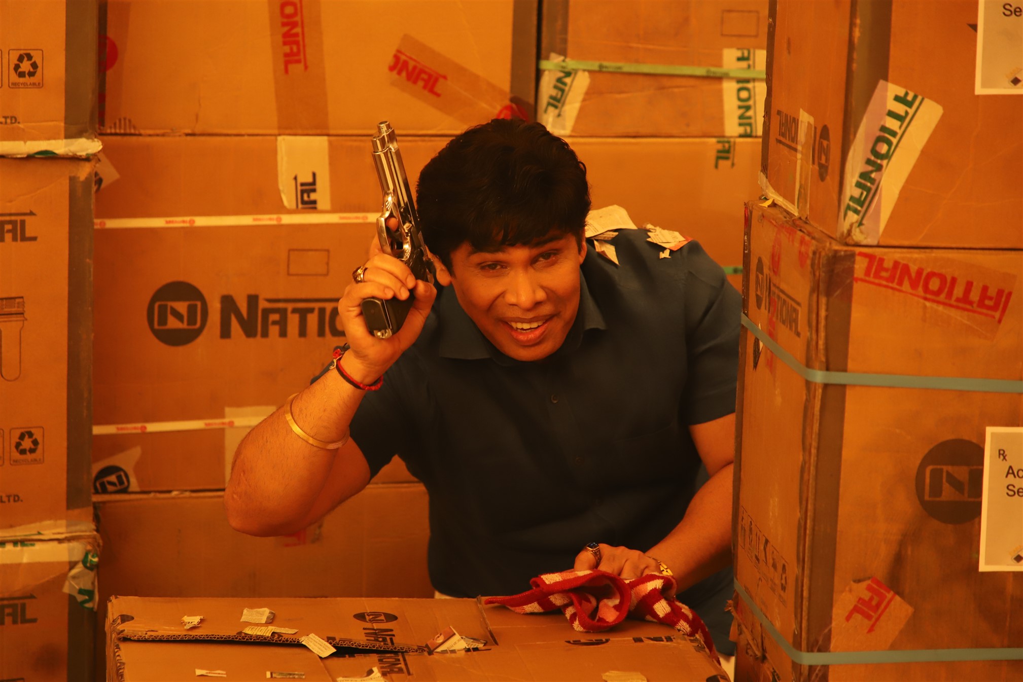 Ivanukku Engaiyo Macham Irukku Exclusive Images.