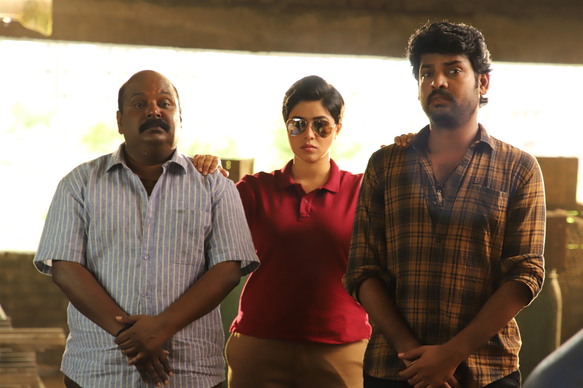 Ivanukku Engaiyo Macham Irukku Exclusive Images.